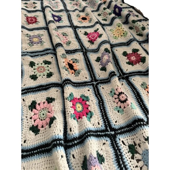 Vintage Handmade Crochet Granny Square Blanket 61"x50" Floral Pattern Pastel Col - Picture 2 of 4